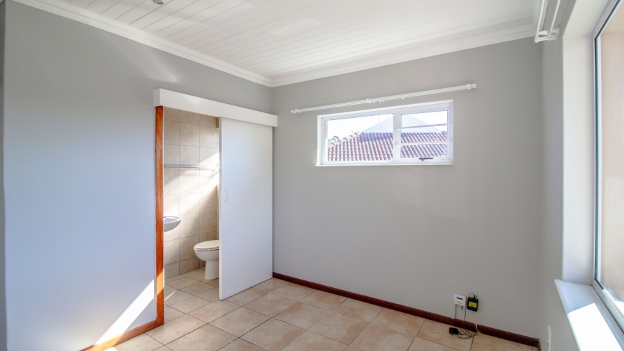 3 Bedroom Property for Sale in Beacon Bay North Eastern Cape